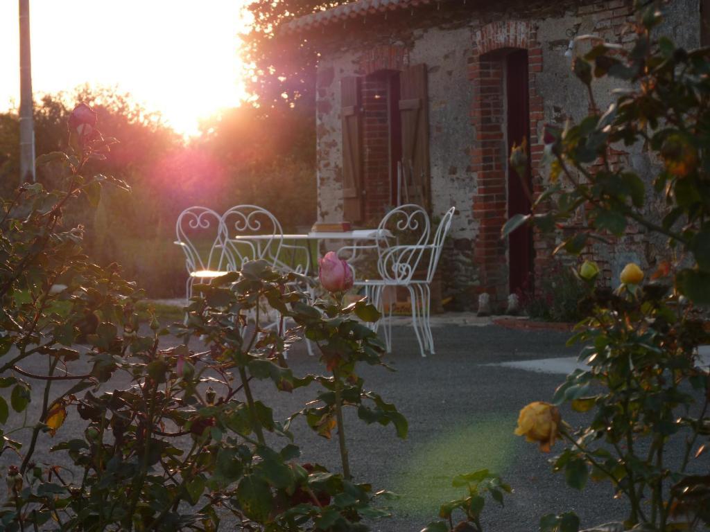 Chambres D'Hotes Le Chateau Rouge Saint-Germain-sur-Moine Zewnętrze zdjęcie