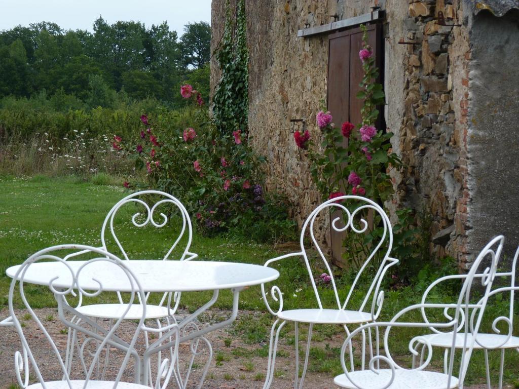 Chambres D'Hotes Le Chateau Rouge Saint-Germain-sur-Moine Zewnętrze zdjęcie