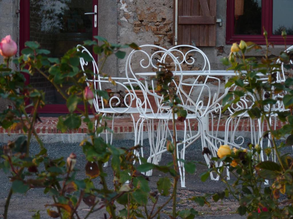 Chambres D'Hotes Le Chateau Rouge Saint-Germain-sur-Moine Zewnętrze zdjęcie